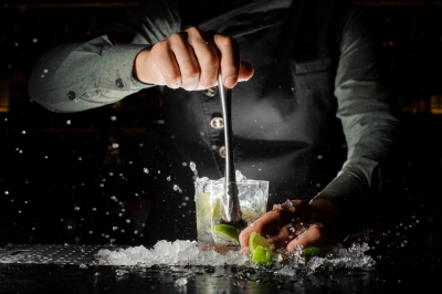 Zijn cocktails maken jouw specialiteit? Misschien kun een huis aan huis cocktailservice opstarten